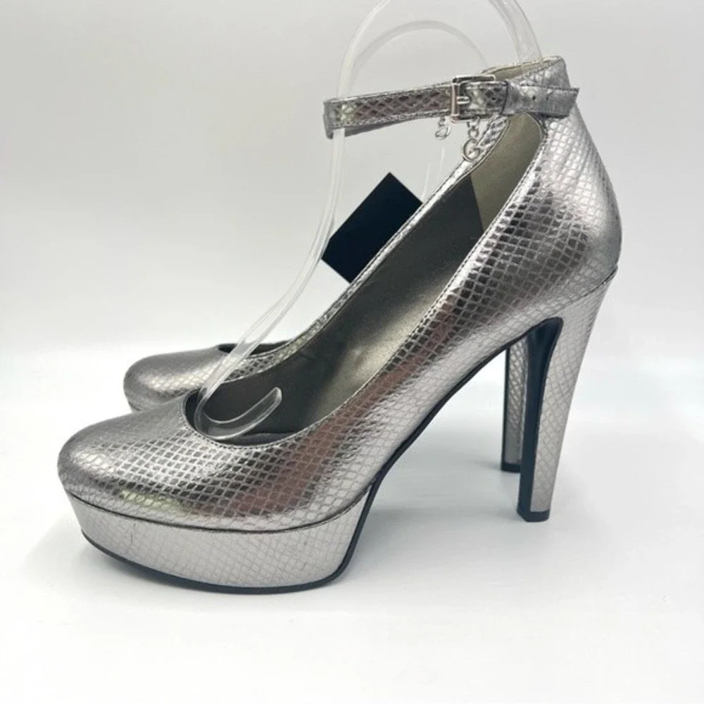 Guess Size 8.5 Silver Faux Vegan Leather‎ Snakeskin Print Platform Heels Pumps